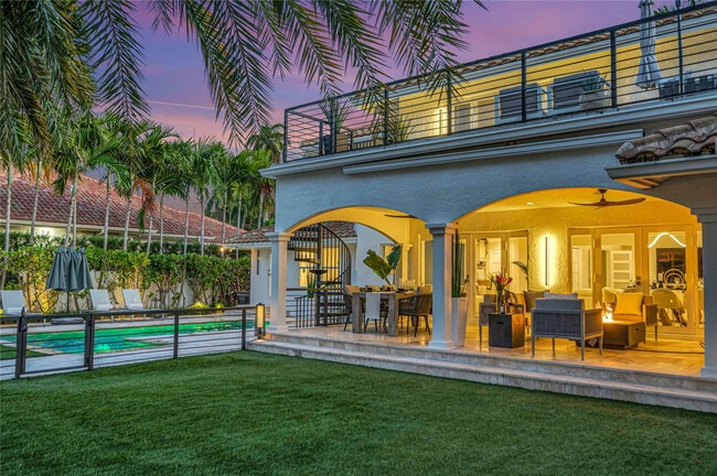 Building Photo - 2323 Delmar Pl