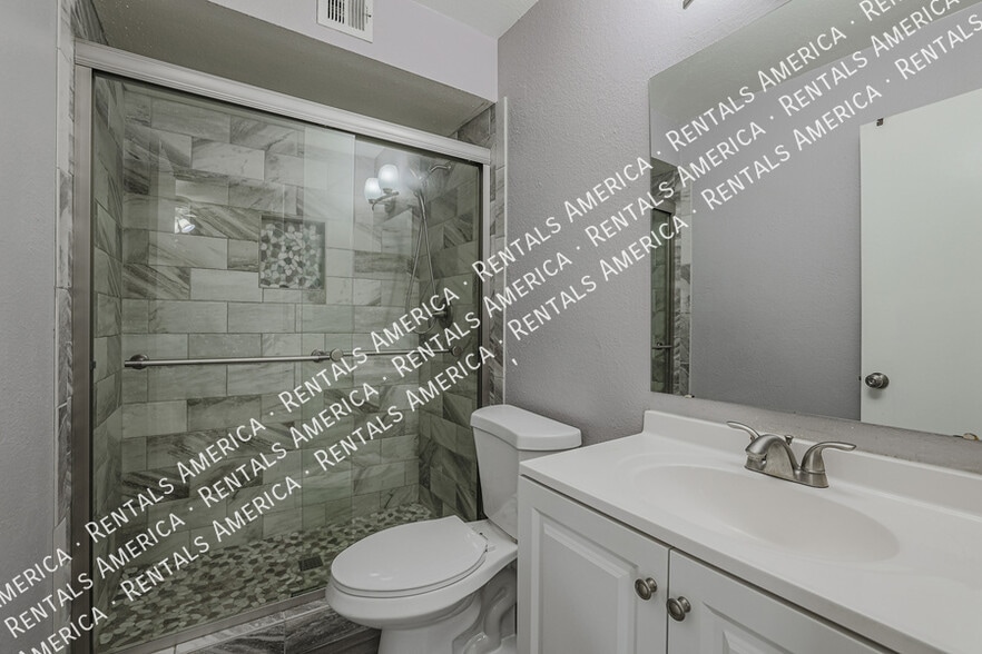 Building Photo - 6312 S College Ave