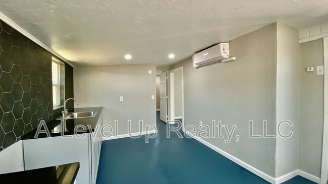 Building Photo - 5745 S Southland Blvd