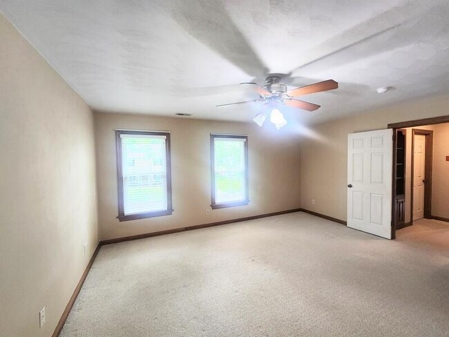 Building Photo - 720 Aguila Dr