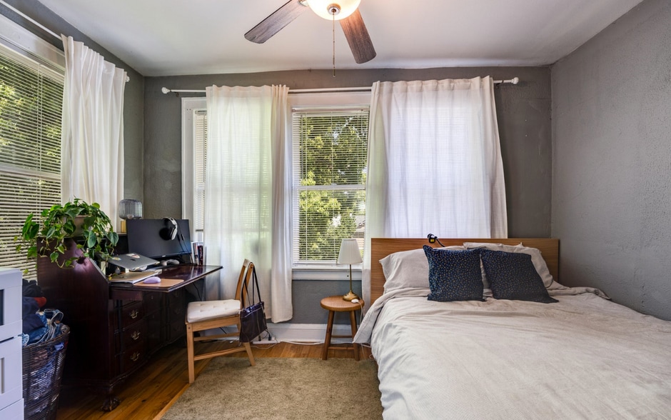 Building Photo - 2651 Dellwood Ave