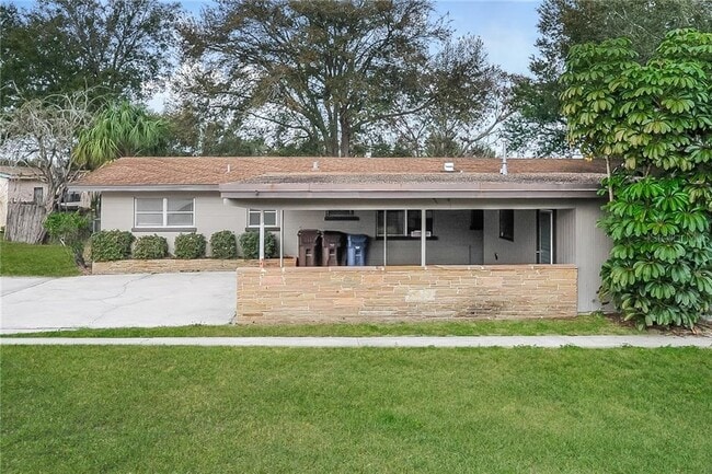 Building Photo - 1139 Cir Dr-