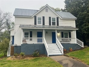 Building Photo - 21 Quarry St