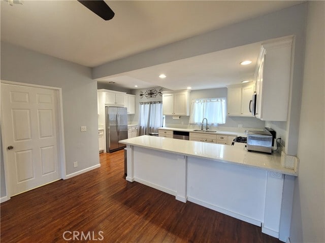 Building Photo - 5730 Vineland Ave