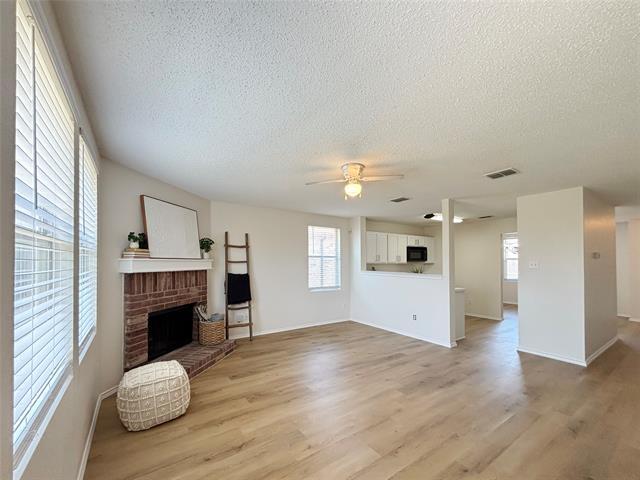 Building Photo - 1113 Annie Oakley Dr