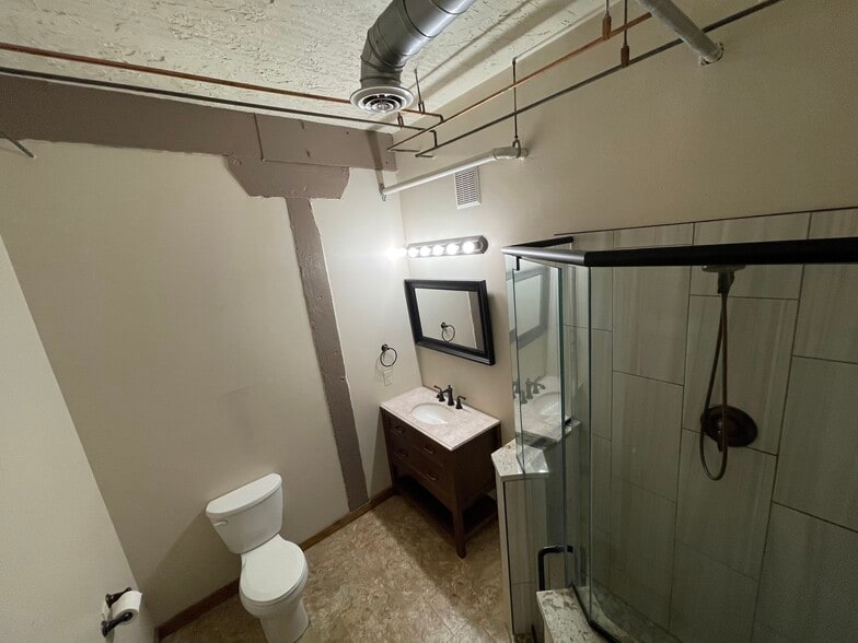 Bathroom - 132 S Dakota Ave