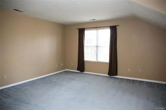 Building Photo - 4497 Village Park Dr W