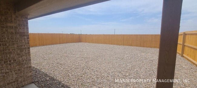 Building Photo - 1647 Wrigley Dr
