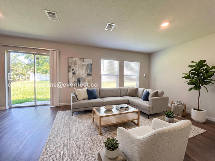 Building Photo - 17 Riverside Ln