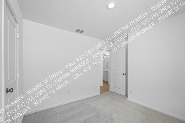 Building Photo - 416 Finch Cir
