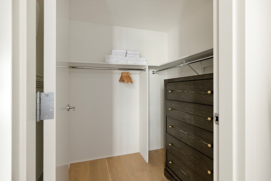 Building Photo - 244 W 29th St