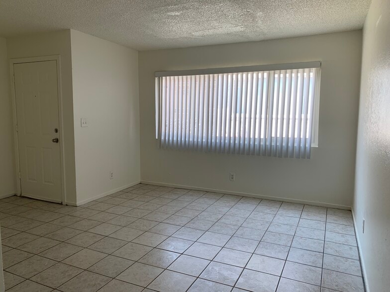 Building Photo - 5216 Redberry St