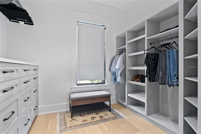 Building Photo - 319 W Frances Ave