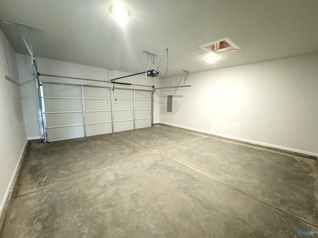 Building Photo - 140 Little Britain St