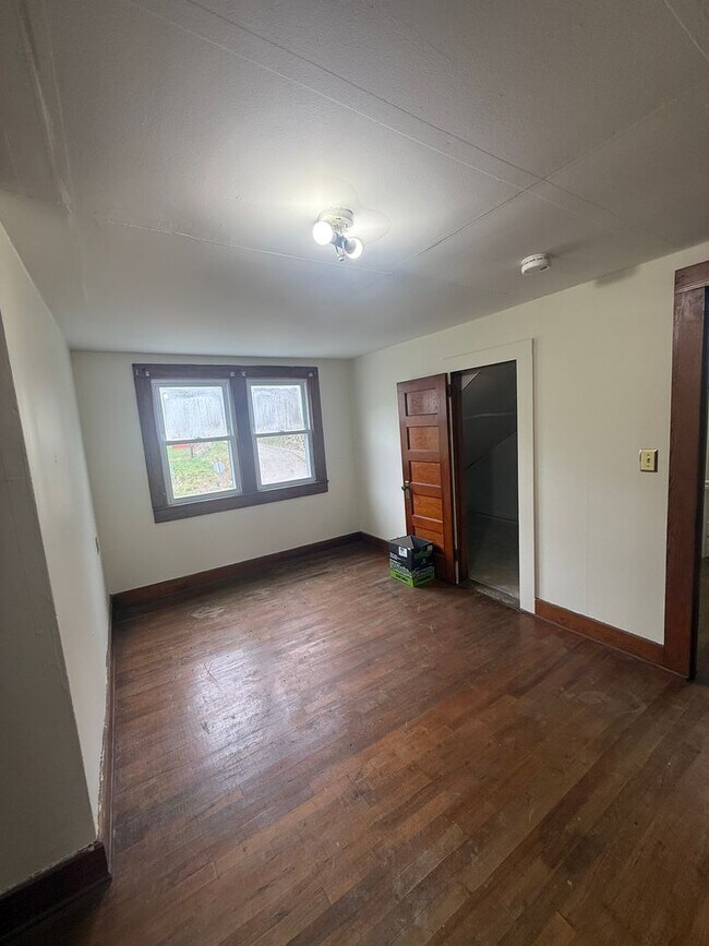 Building Photo - oliv3574