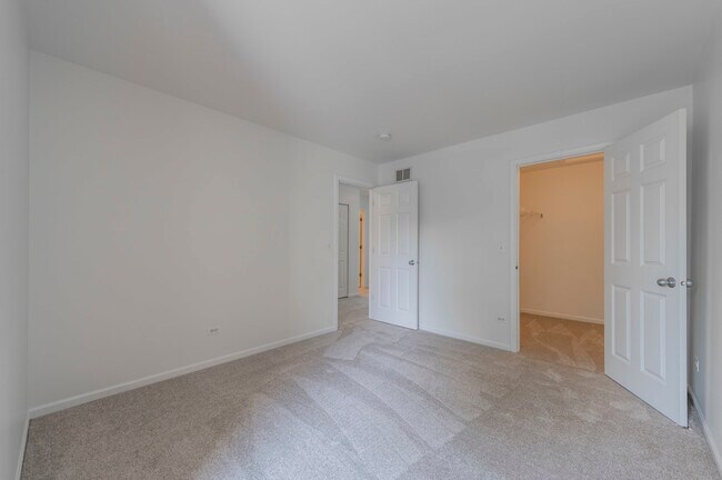 Building Photo - 1226 Bradley Cir
