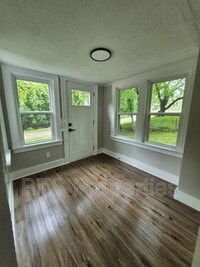 Building Photo - 1615 E Wilson Ave