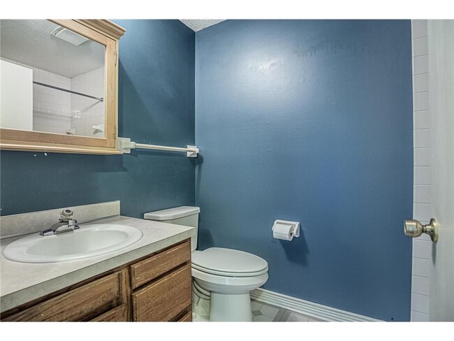 Building Photo - 9358 Ranchview Ln N