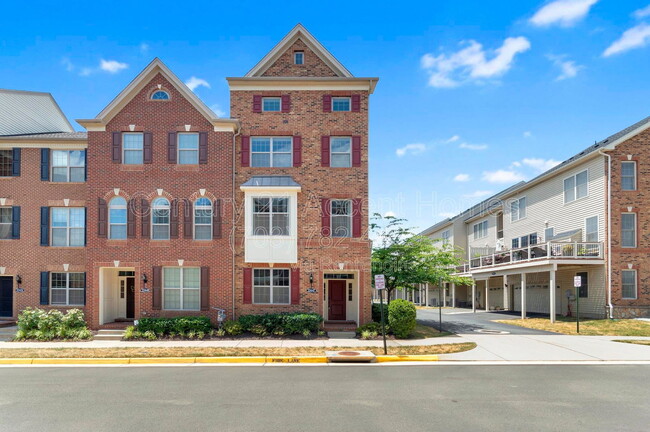 Primary Photo - 22447 Norwalk Square