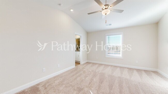 Building Photo - 207 Adams Tree Wy