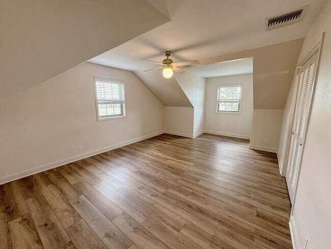 Building Photo - 5121 FM 446