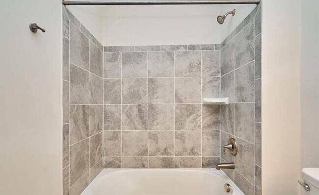 Building Photo - 45116 Kincora Dr