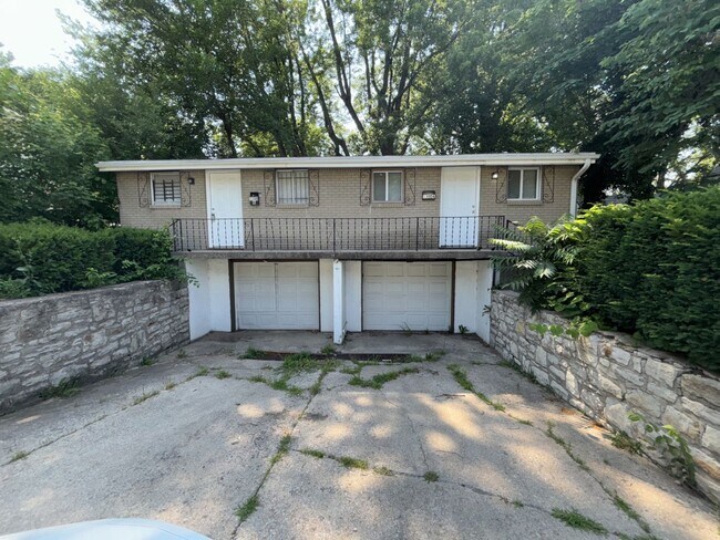 Building Photo - 1300 S Appleton Ave