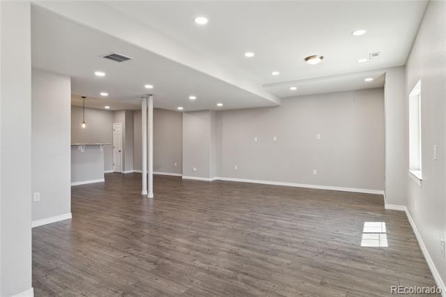 Building Photo - 15131 Munich Ave