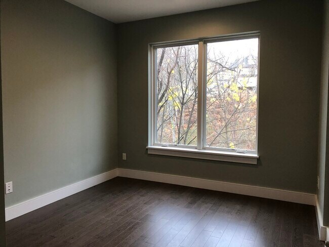 Building Photo - 20 Taft Hill Park