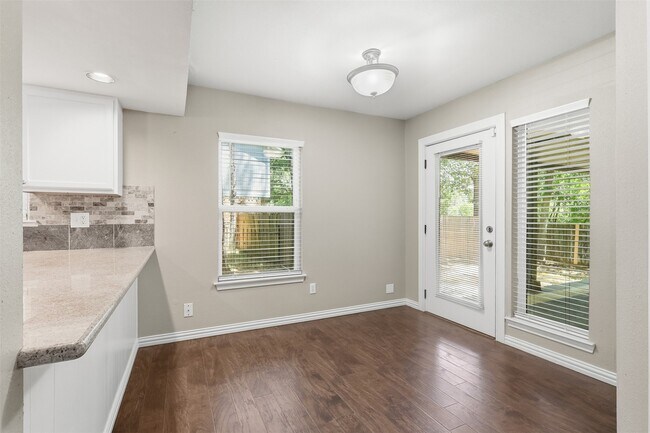Building Photo - 971 N Red Cedar Cir