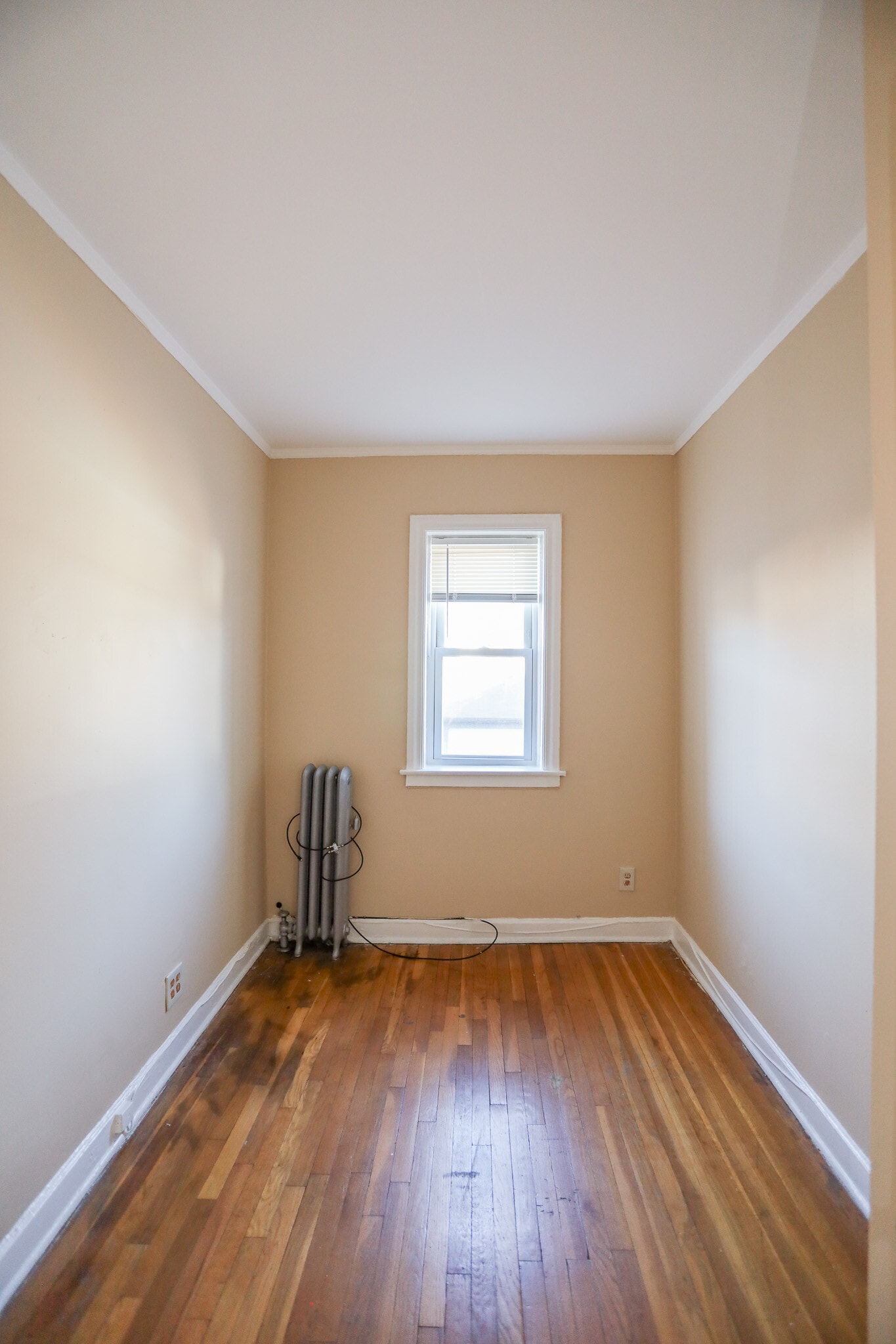 Building Photo - 5939 N Northwest Hwy