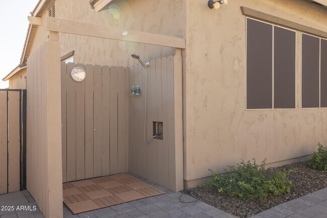 Building Photo - 20194 E Raven Dr