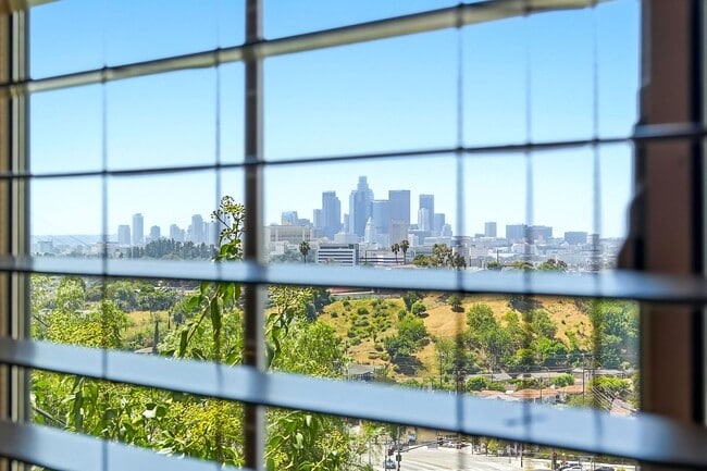 Building Photo - O'SULLIVAN