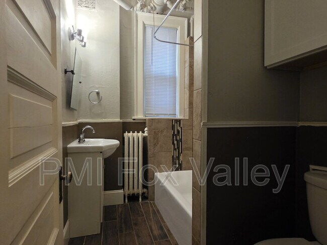 Building Photo - 140 High Ave