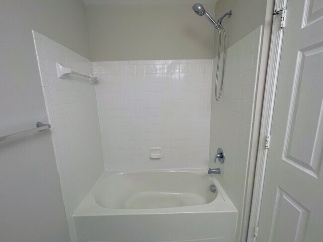 Primary bathroom - 12430 Horseshoe Bend Cir
