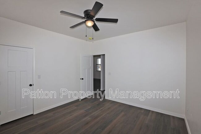 Building Photo - 13771 Periwinkle Dr