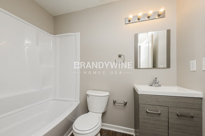 Building Photo - 3332 Lowland Dr