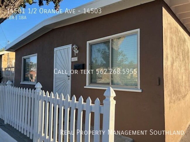 Building Photo - 2 Bed/ 1 Bath Apartment in Paramount For R...