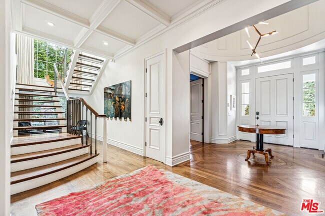 Building Photo - 458 Toyopa Dr