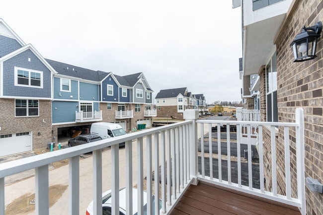 Building Photo - 1985 Kingsley Cir