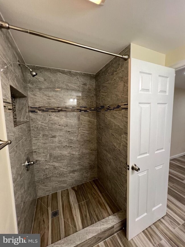 Building Photo - 7509 Cove Point Way