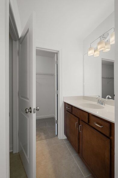 Building Photo - 4155 Old Light Cir