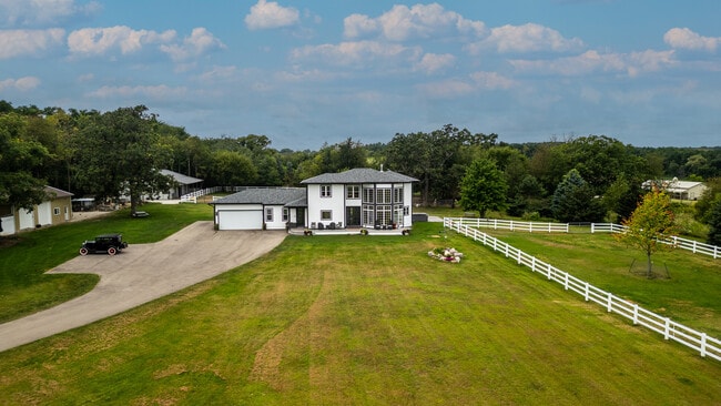 Primary Photo - W1940 Co Rd D