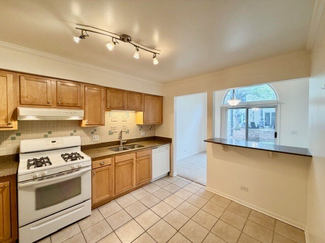 Building Photo - 627 Cobblestone Ct