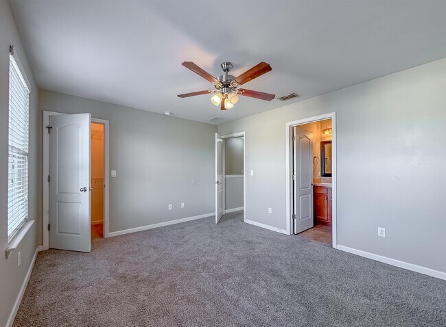 Building Photo - 1988 Green Castle Ln