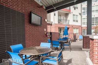 Building Photo - 275 S Cherokee St