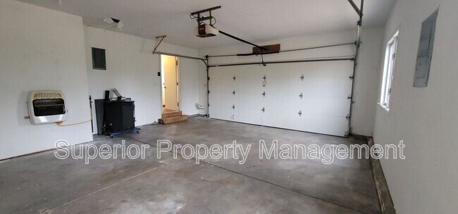 Building Photo - 7014 Ridge Rd