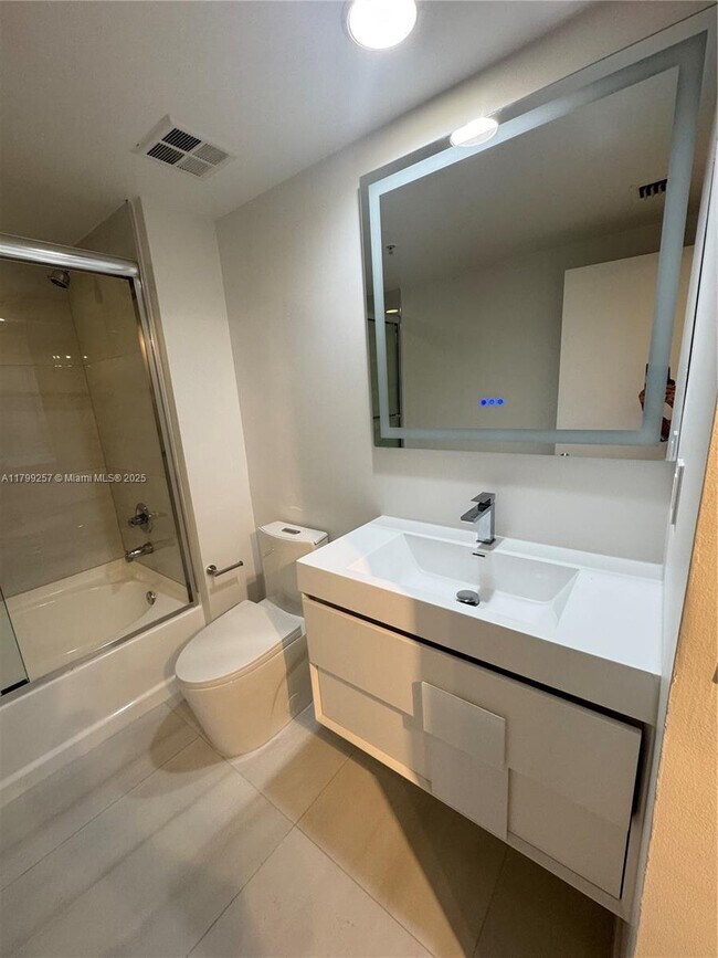 Building Photo - 335 S Biscayne Blvd