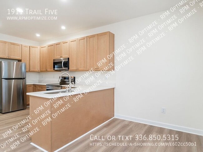 Building Photo - 1911 Trail Five