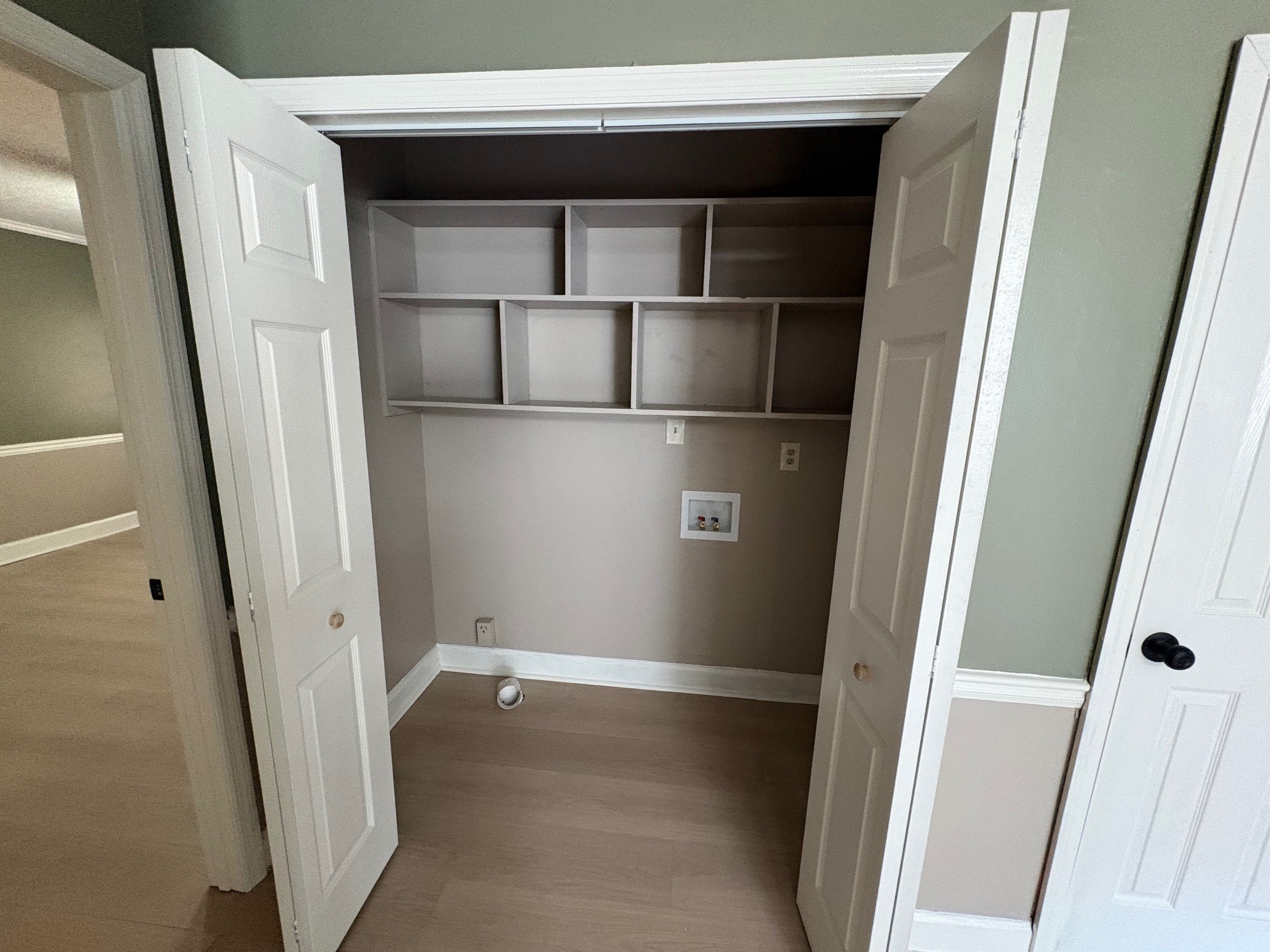 Building Photo - 246 Park Rd SW